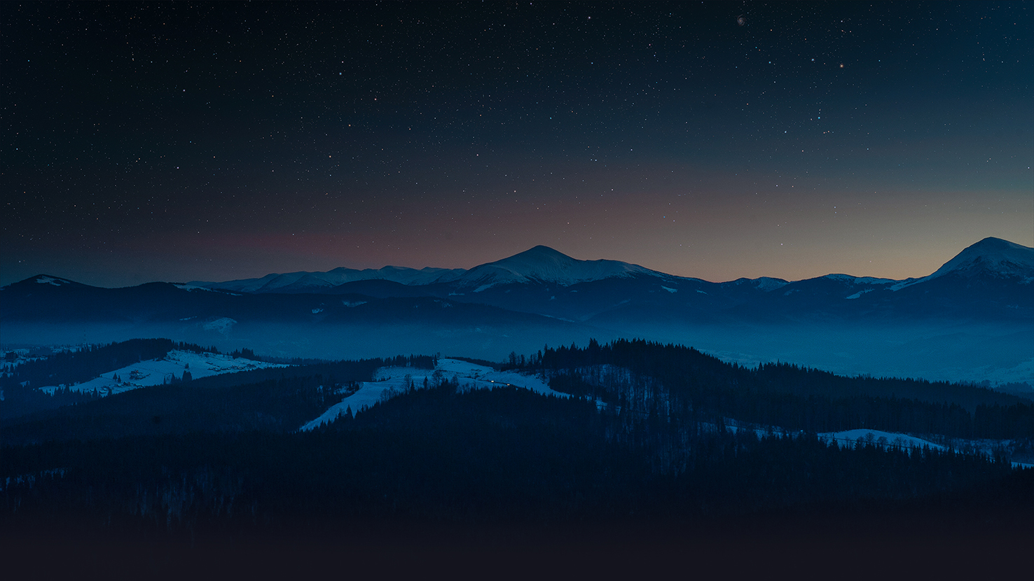 Mountain in the horizon at dawn